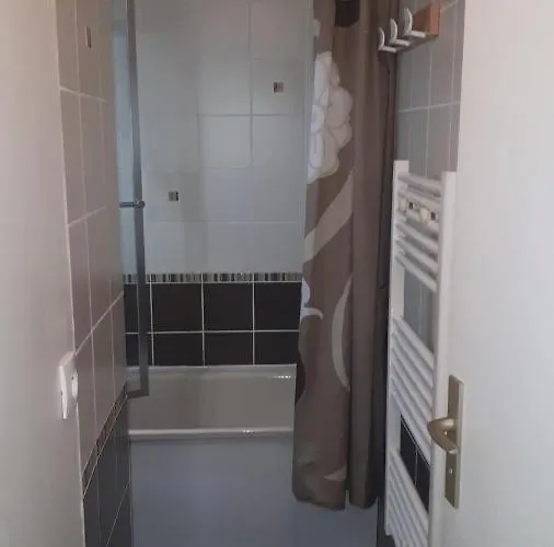 Hameau Des Thermes - Rez De Chaussee アパート サン・ラリー・スラン